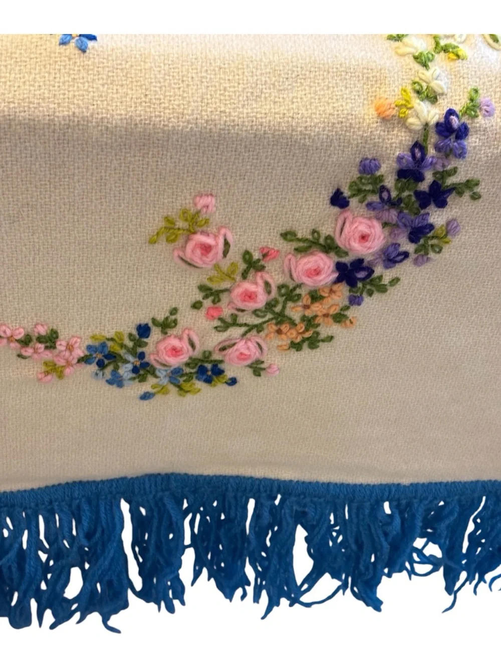 Vintage Crewel Hand Embroidery Needlepoint Tablecloth Throw Blanket Ribbon Roses